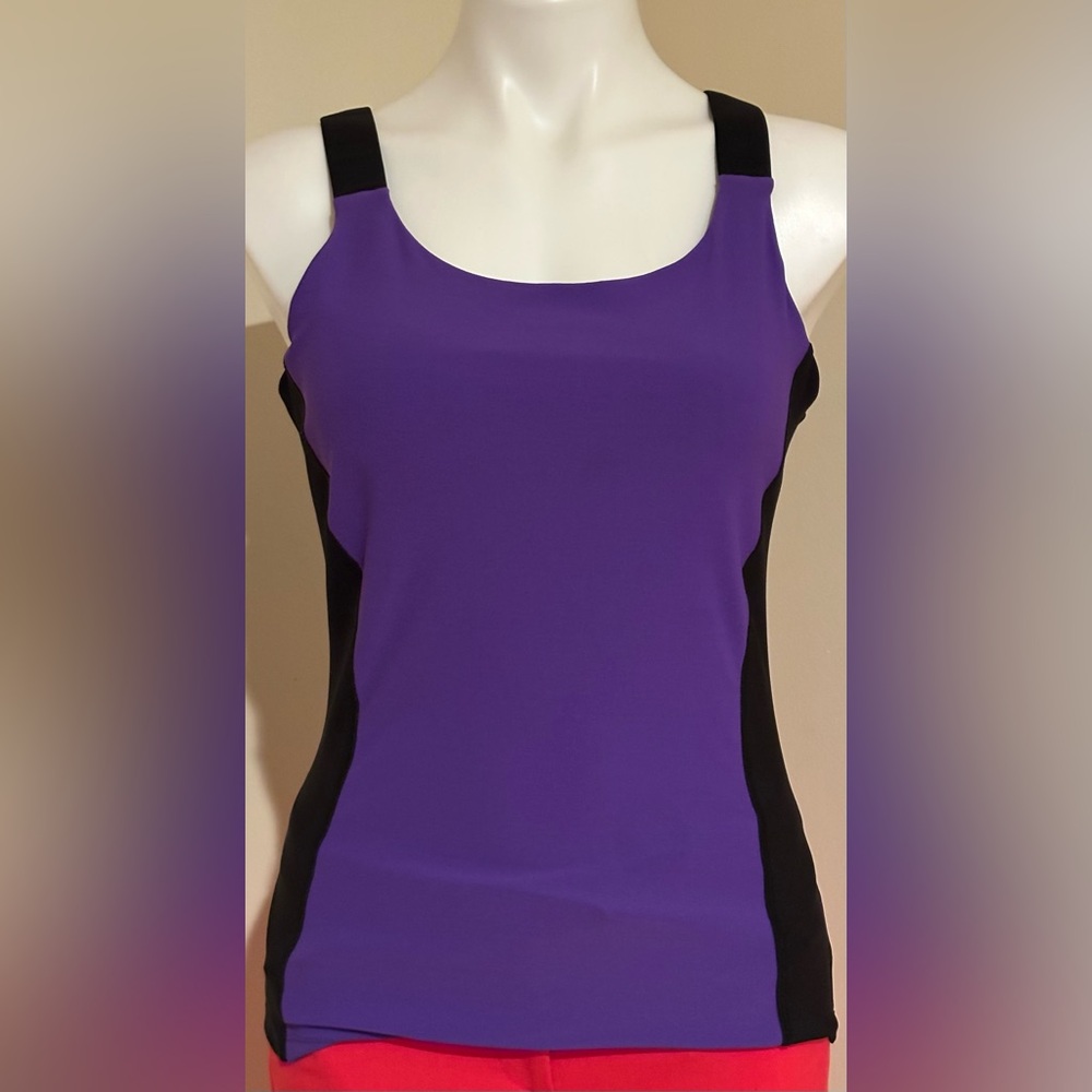 NO TAG  Purple & Black Tank Top Work Out Gear. Elastic.Straps Built In Bra Sz XS